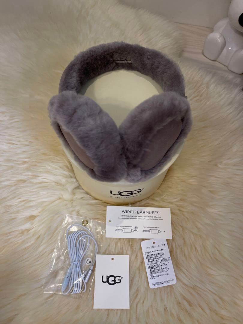 【新品・未使用】 UGG イヤホン付イヤーマフ　ヘッドホン