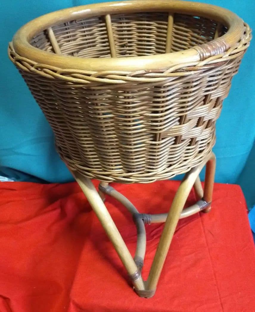 昭和レトロ・ラタン・籐籠・脱衣かご・ガーデニング・鉢かご・バスケット