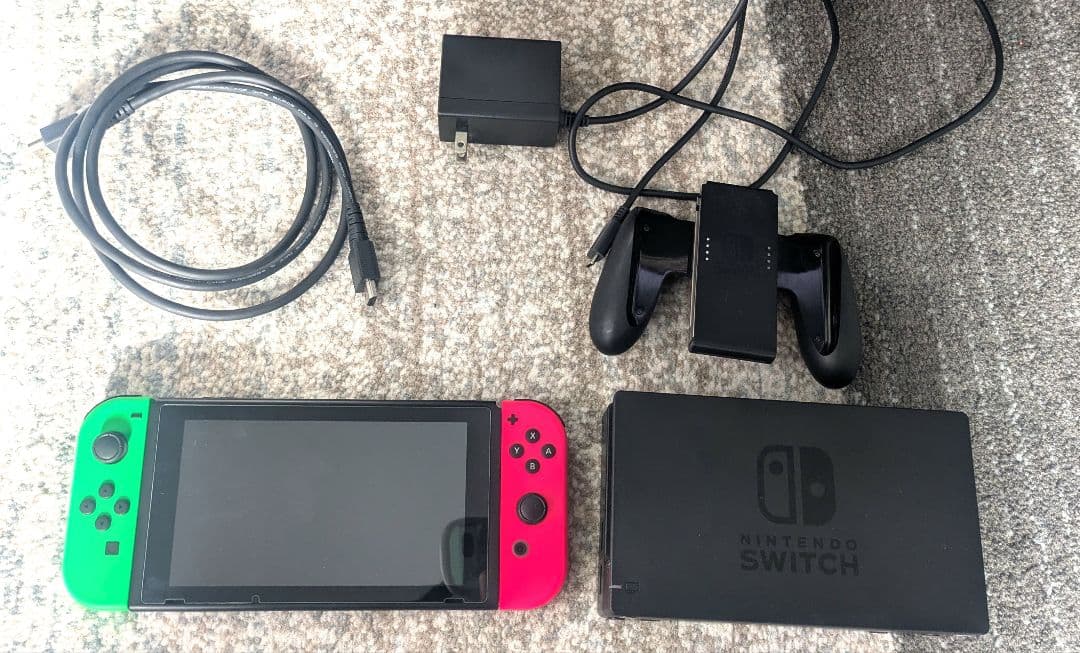 【Nintendo Switch 本体＋付属品】 ネオングリーン　ネオンピンク