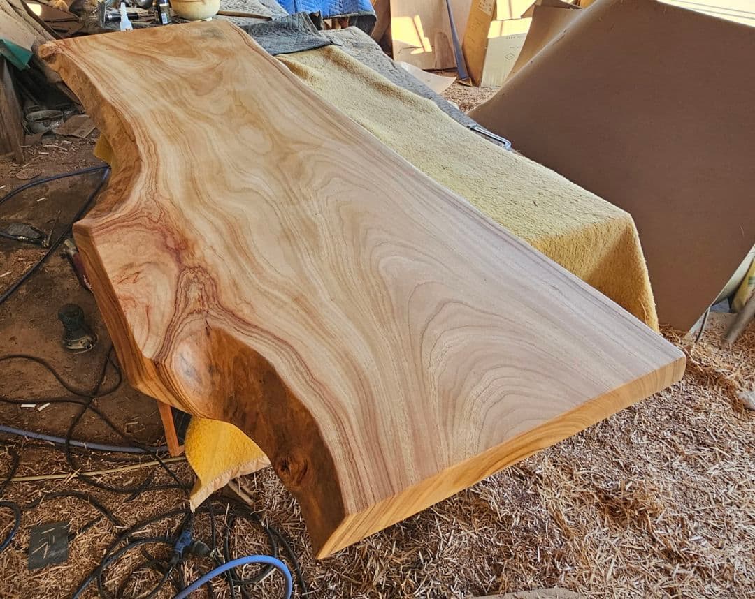 Y*e様 赤楠　楠　一枚板　最高級　ダイニング　テーブル　栃