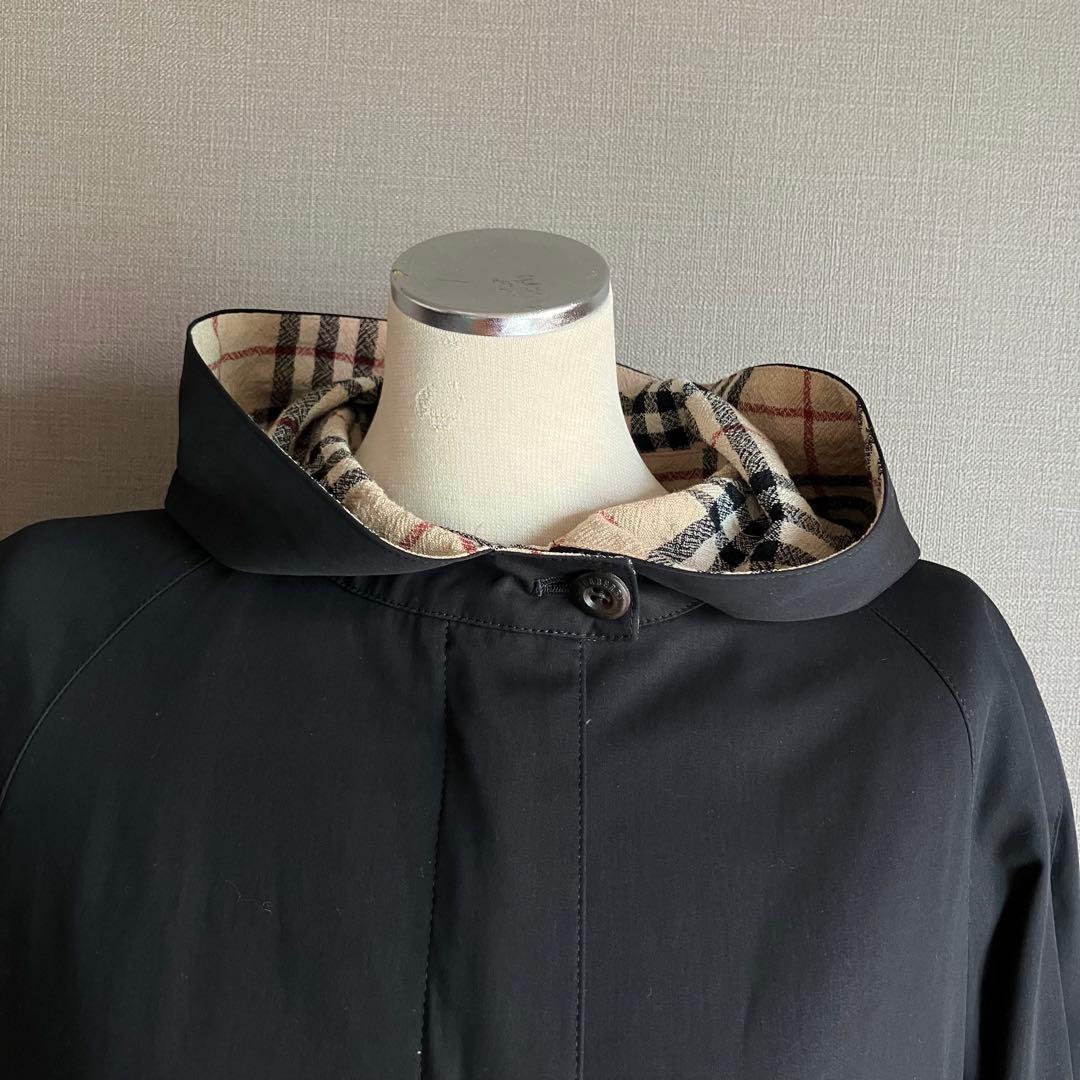 BURBERRYLONDON　フード付きロング丈ブルゾン　ノバチェック　黒　9