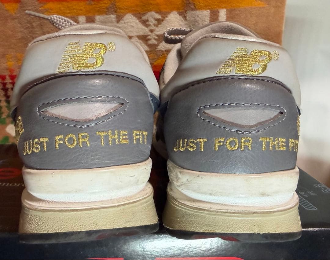 靴 New Balance CM1600LE