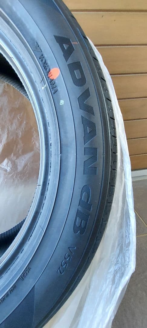 すーちゃー様用です①YOKOHAMA dbV552 225/55R18