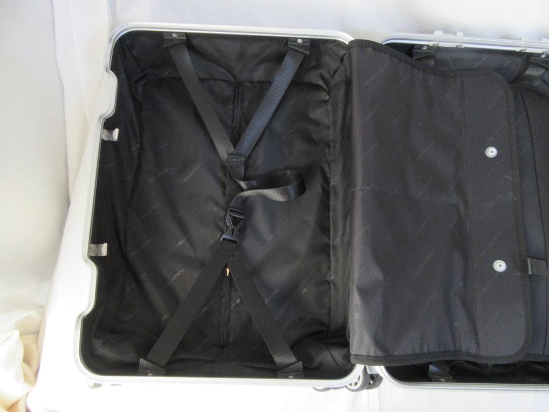 の*あ様 キャリーケース ベンツ Mercedes Benz シルバー