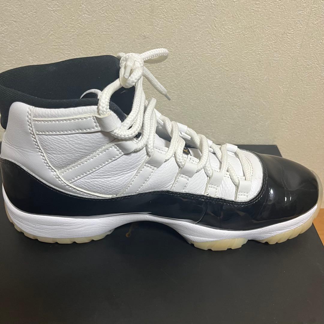 Air Jordan 11 ホワイト/ブラック