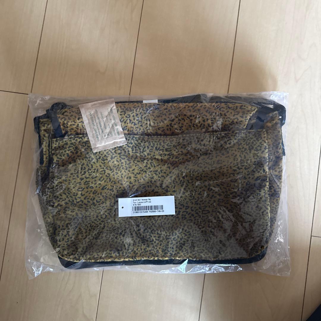 バッグ Supreme Velvet Small Messenger Bag