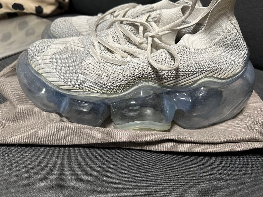 grounds スニーカー