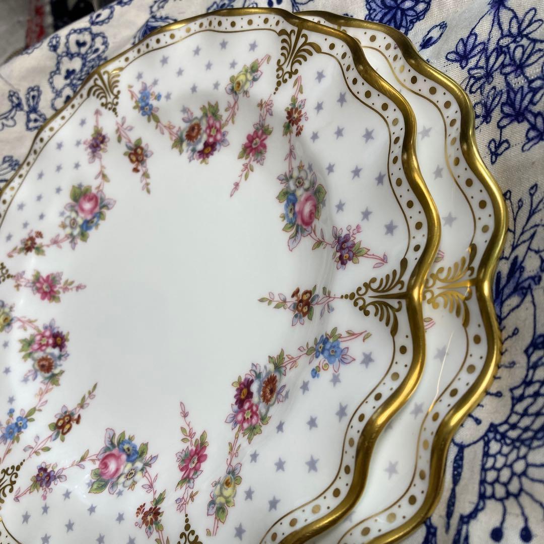 ロイヤルクラウンダービーロイヤルアントワネット　20.5cmプレート２枚