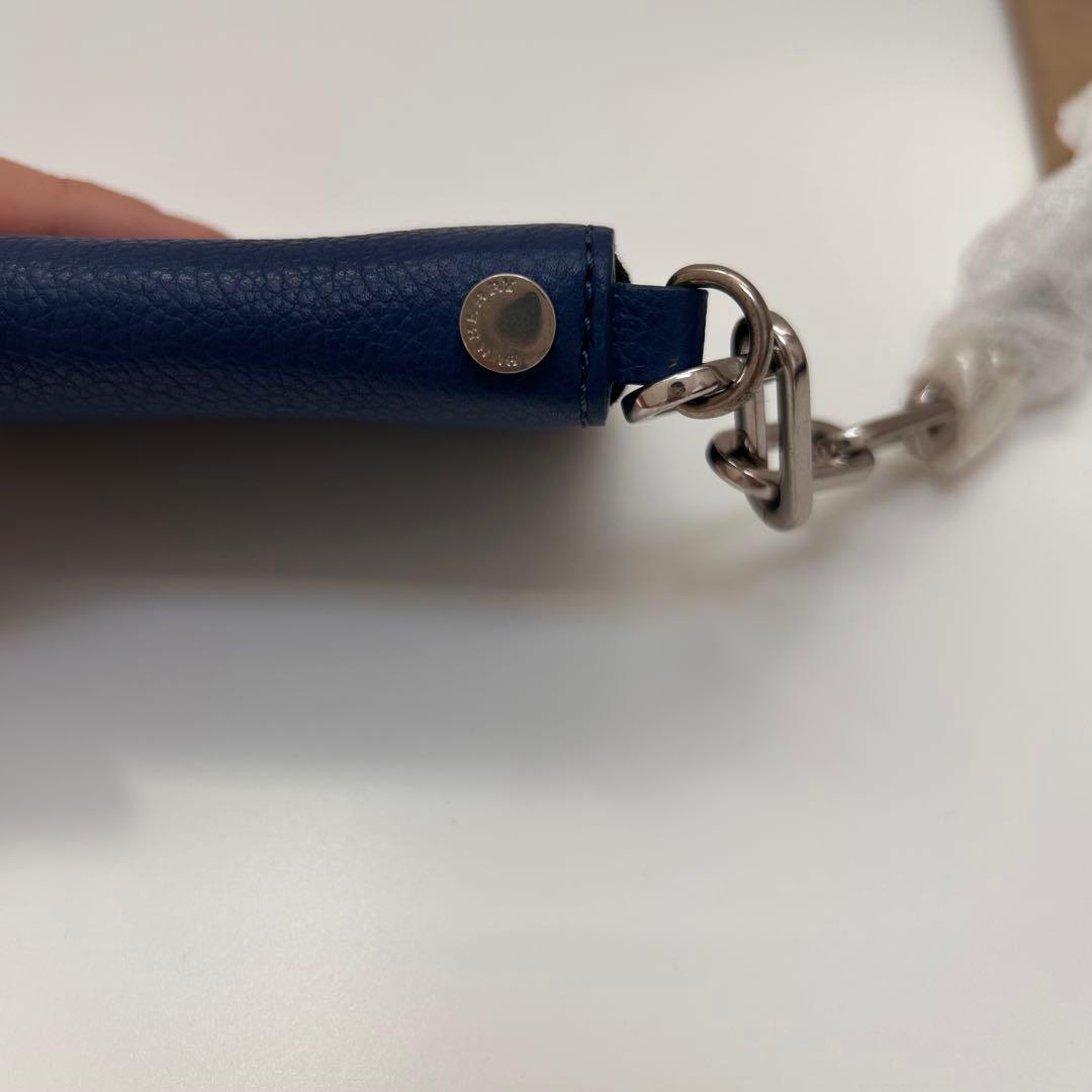 【新品未使用】バーバリー ケース　ミニウォレット　レザー　チェーン付き