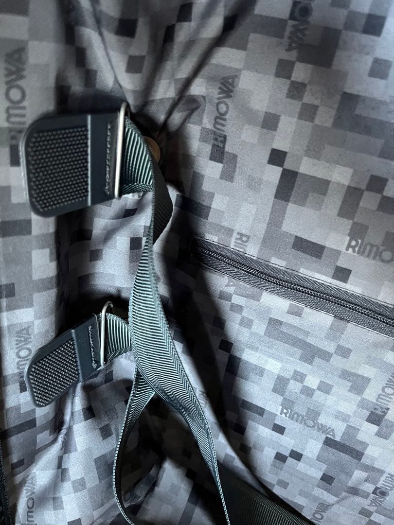 リモワ　サルサ　キャリーケース（RIMOWA SALSA）　4輪