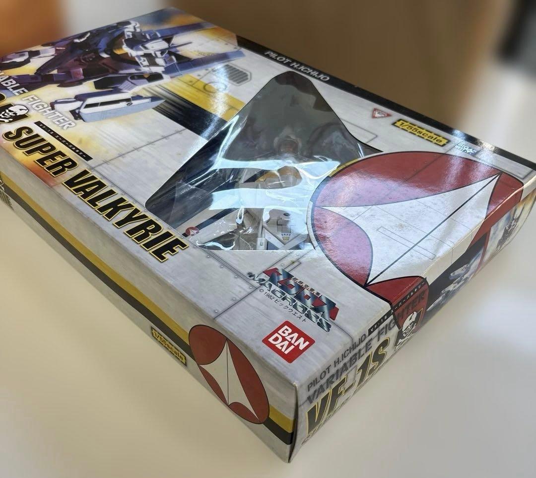 ロボット VF-1S SUPER VALKYRIE BANDAI