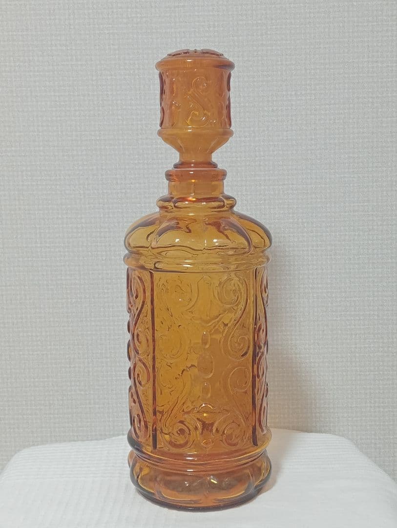 イタリア製アンティーク カラフェ 瓶 装飾的なアンバーガラスボトル 1960年代