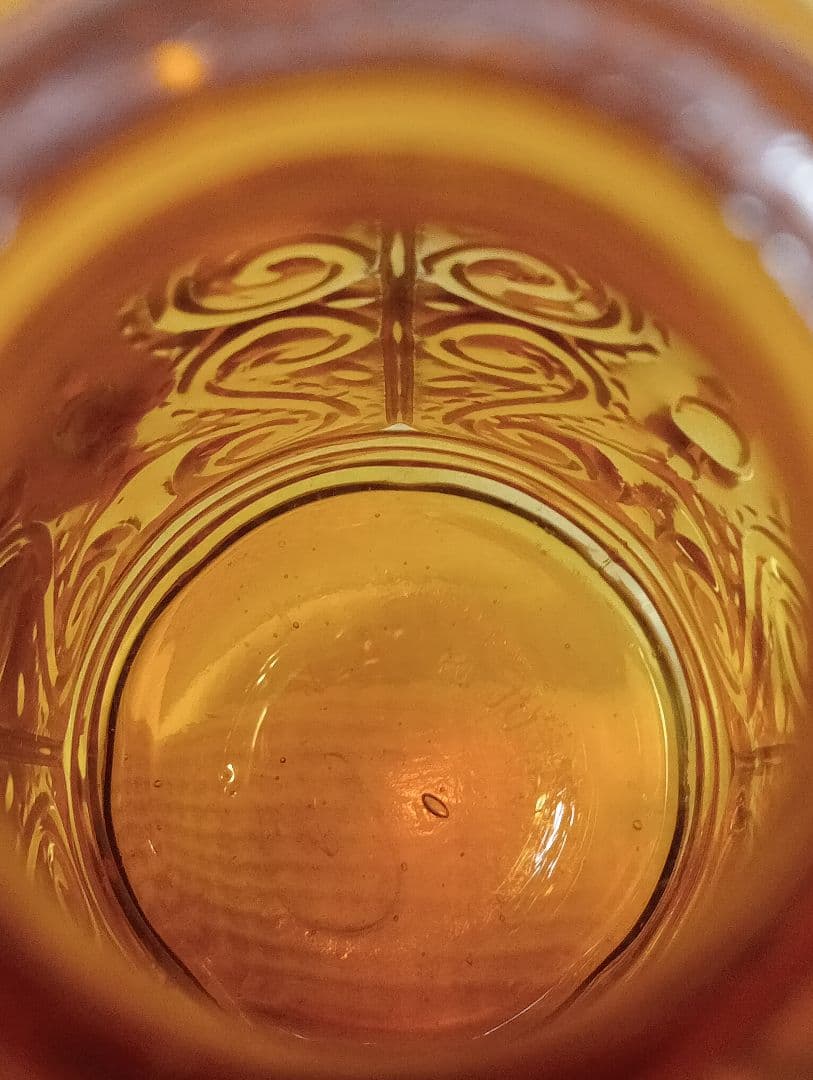 イタリア製アンティーク カラフェ 瓶 装飾的なアンバーガラスボトル 1960年代