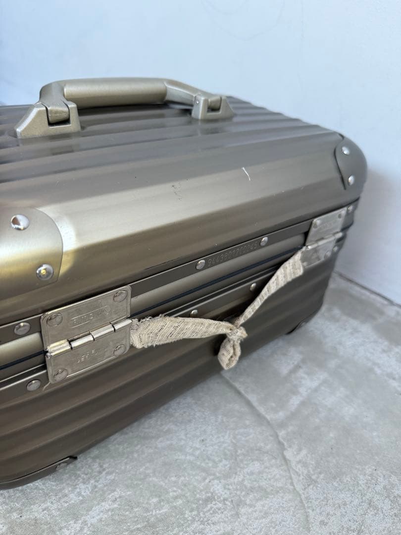 M*I様 リモワ トパーズ　チタニウム　ビューティケース rimowa