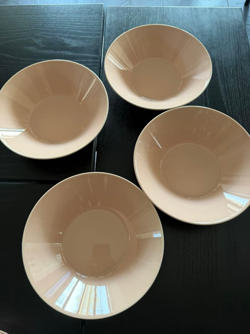 イッタラ　ティーマ　パウダー　ピンク　ディーププレート　21cm 4枚