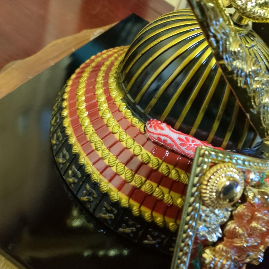 五月人形 豪華な金属製