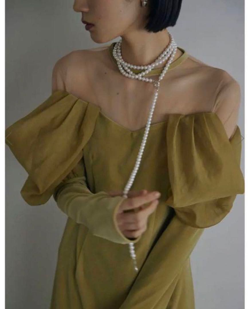 アメリヴィンテージ　UND VELOUR OFF SHOULDER DRESS