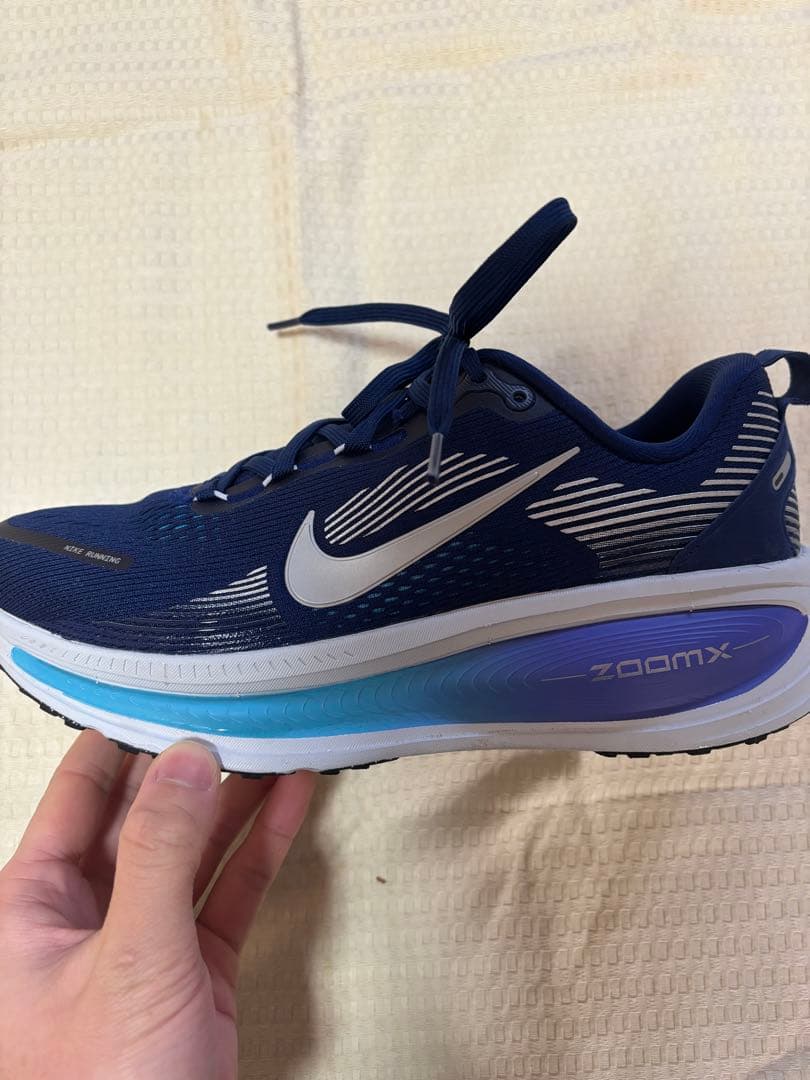 NIKE ボメロ18 25.0cm