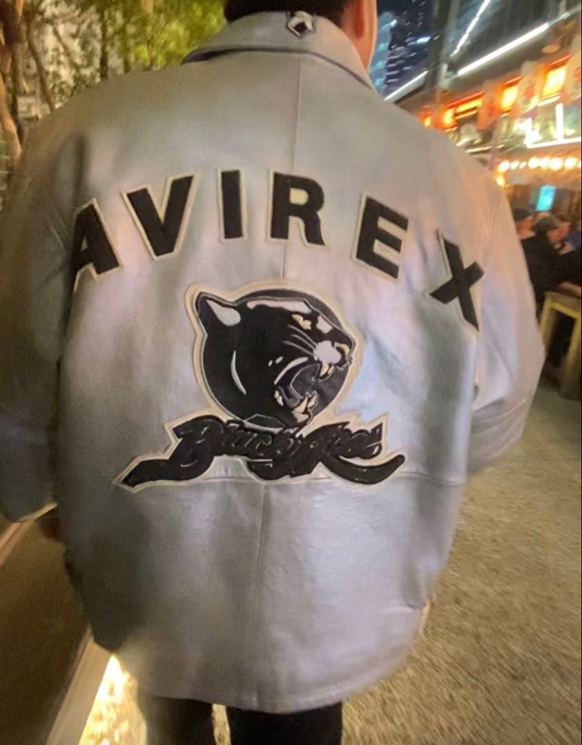 ぎ*︎様 下値下げ‼️ AVIREX 革ジャン　グレー　激レア‼️