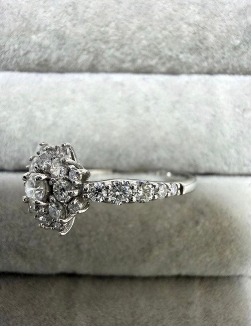 美品！綺麗！！ pt９５０　ダイヤ　計0.72ct リング