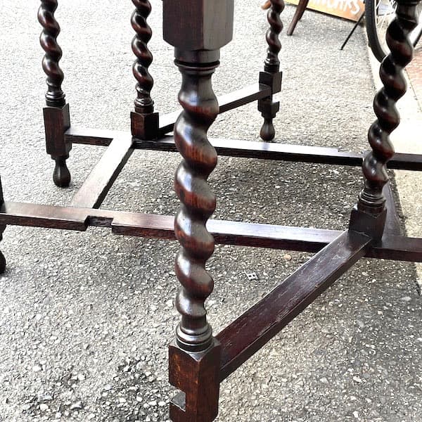 イギリスアンティーク　ゲートレッグバタフライテーブル　ツイストレッグ