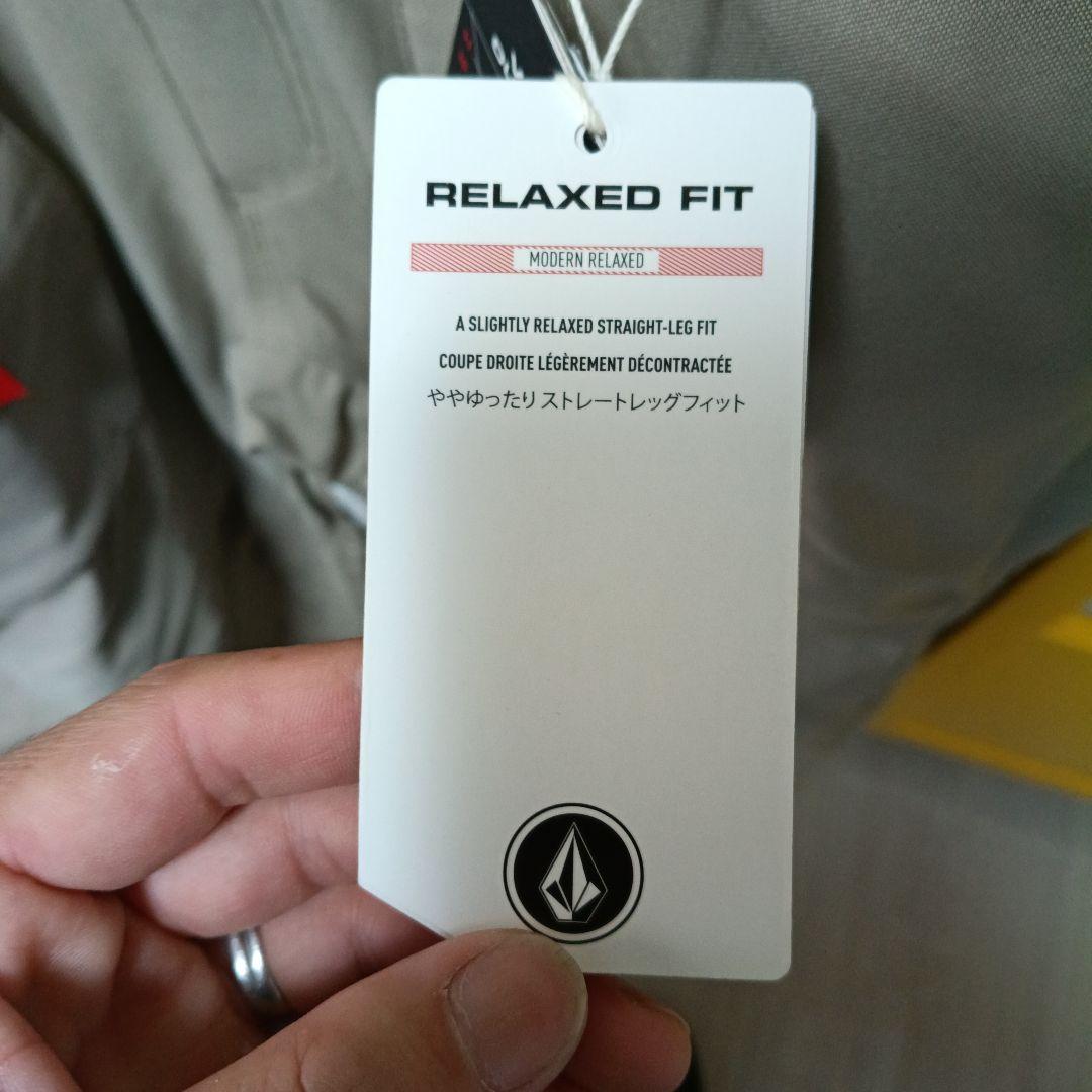 スノーボード　ボルコム　ビブパンツ　ブラウン　Lサイズ　新品