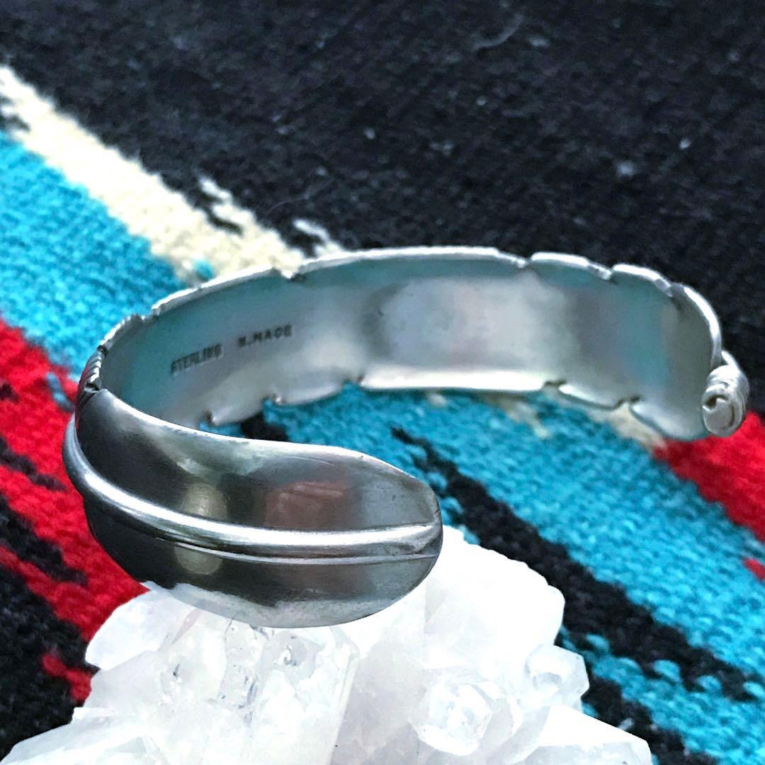 Indian Jewelryハーヴィーメイス　　　フェザー　シルバーバングル　②