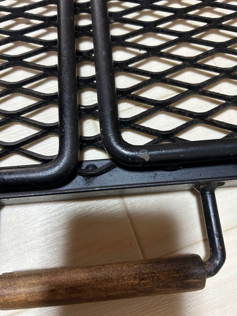 サンゾー工務店より大き目無骨アイアンテーブル