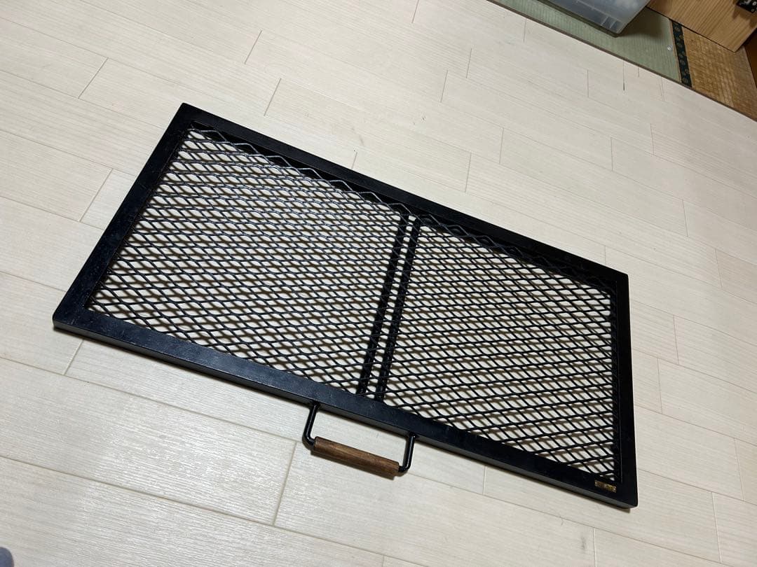 サンゾー工務店より大き目無骨アイアンテーブル