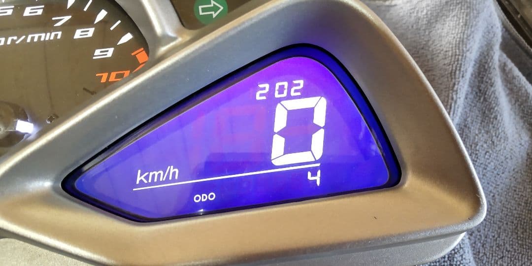 SG28J マジェスティS　スピードメーター　動作品