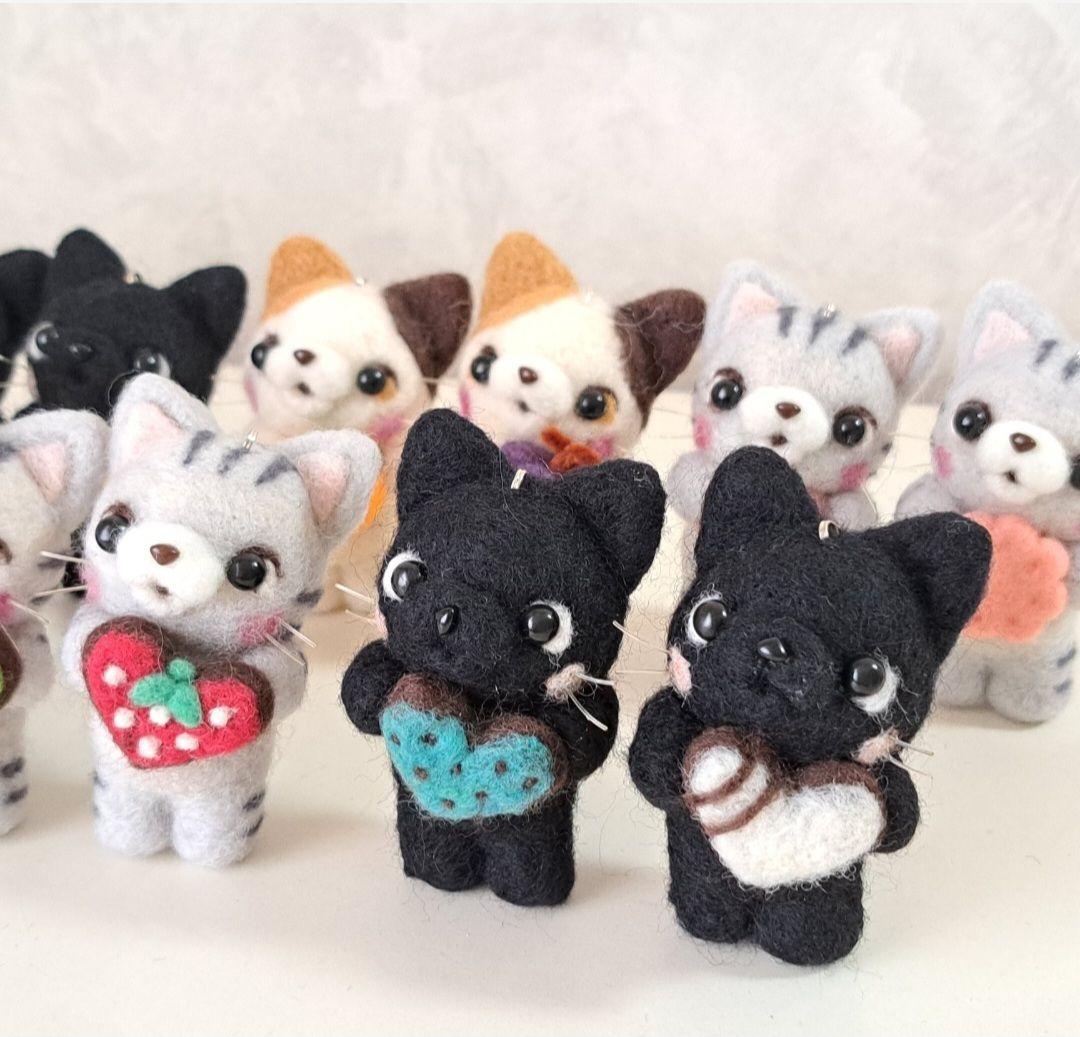 hitomi様☆三毛猫ちゃんとハートチョコのストラップ　他全14点　羊毛フェルト