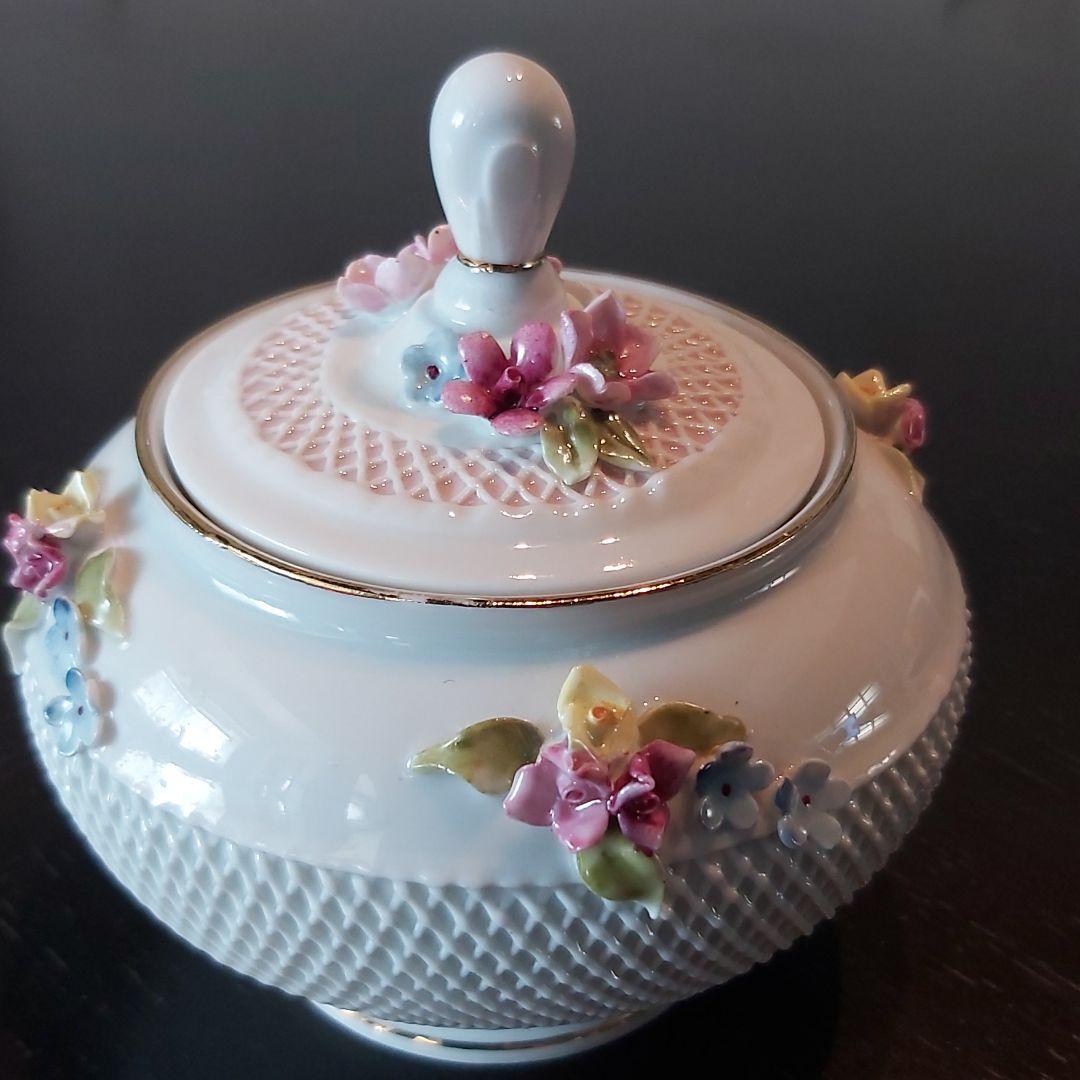 Moga モガ 新品 ボンボニエール ハンドメイド 編み皿 カットワーク 希少