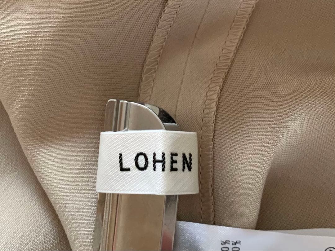 【LOHEN】ベビーサテンTシャツブラウス ベージュ