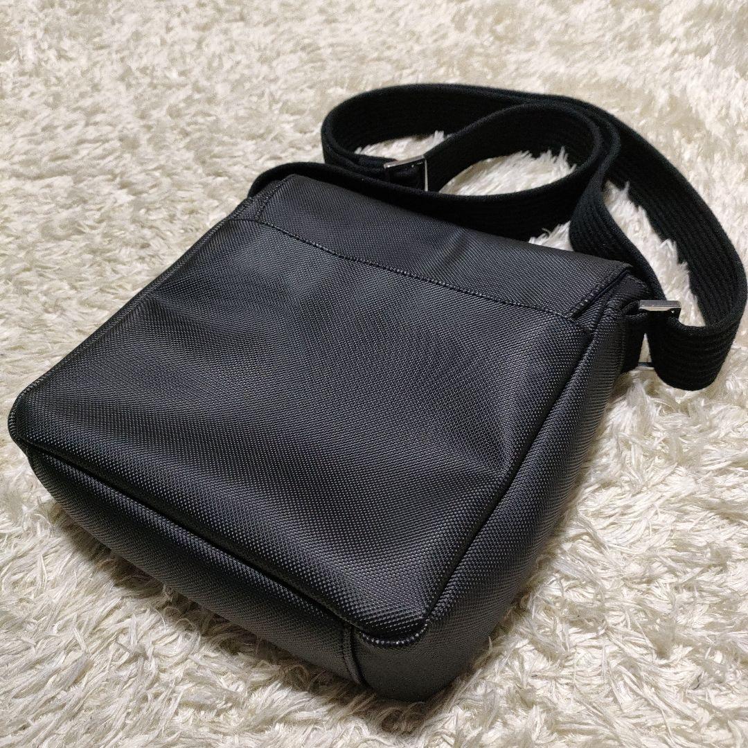 LACOSTE ラコステ メンズクラシック スリムフラップサッチェルバッグ 黒