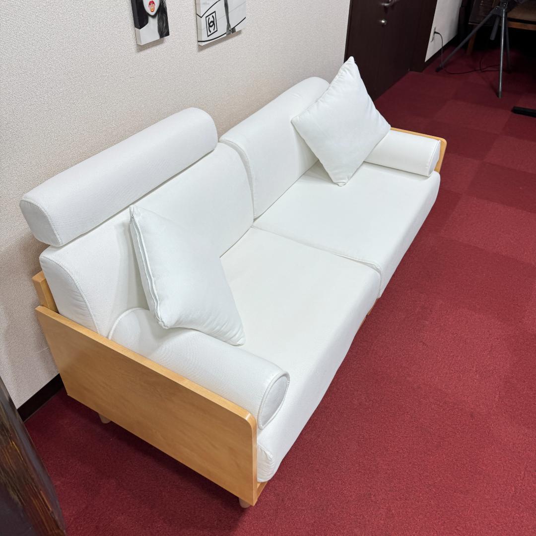 東京23区送料無料　美品2人ソファー　可愛い白色　洗浄/除菌済み