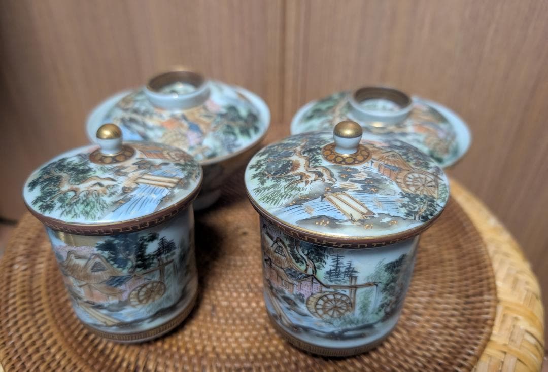 九谷焼焼き.夫婦蓋付湯呑.夫婦蓋付茶碗.金彩、色絵年代物