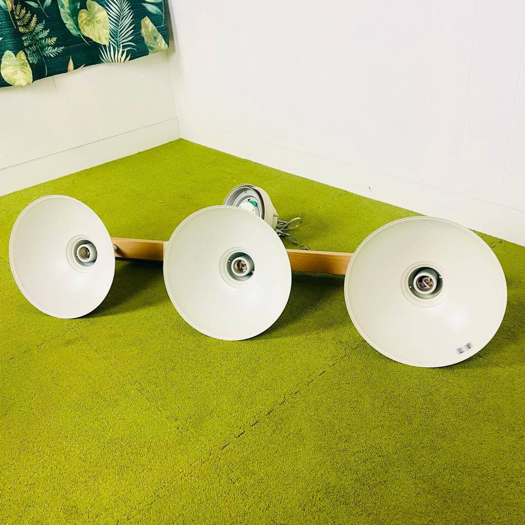 ３連ライト Varastoインターフォルム LT-8255【White】