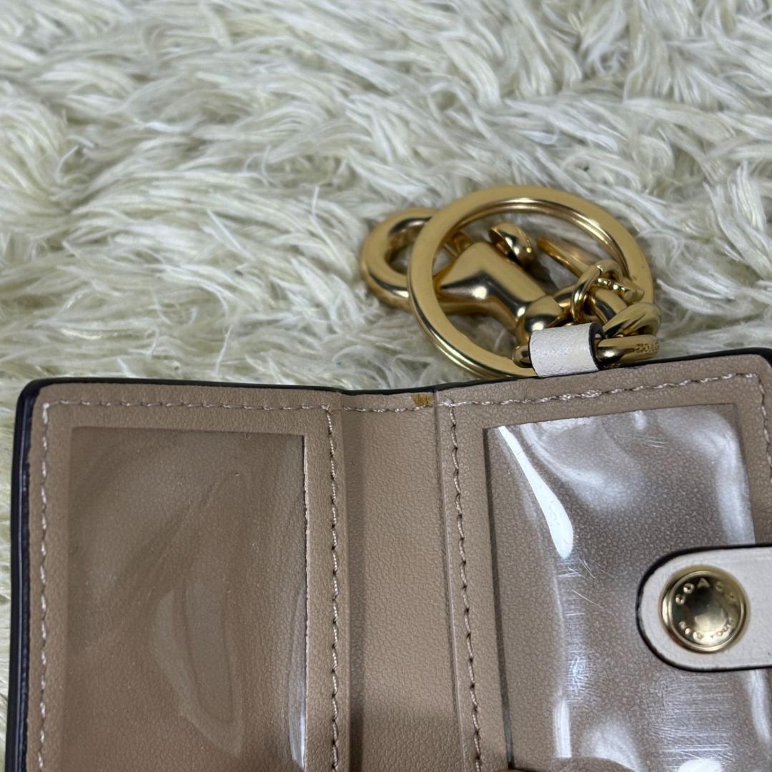 COACH コーチ キーホルダー チャーム シグネチャー フォトケース ホワイト