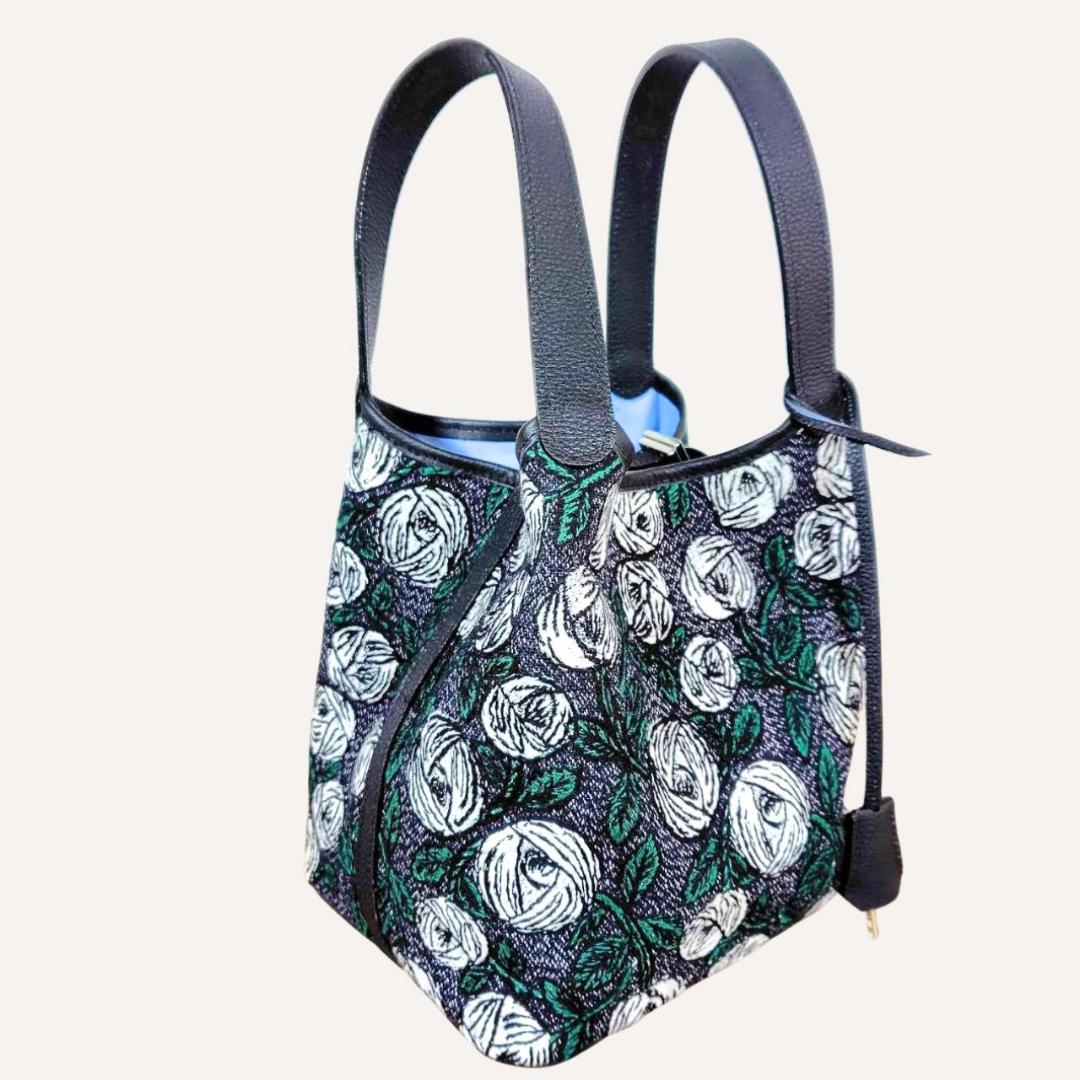 ミナペルホネン/2025rosyロージィーネイビ/牛革ブラックロックトート