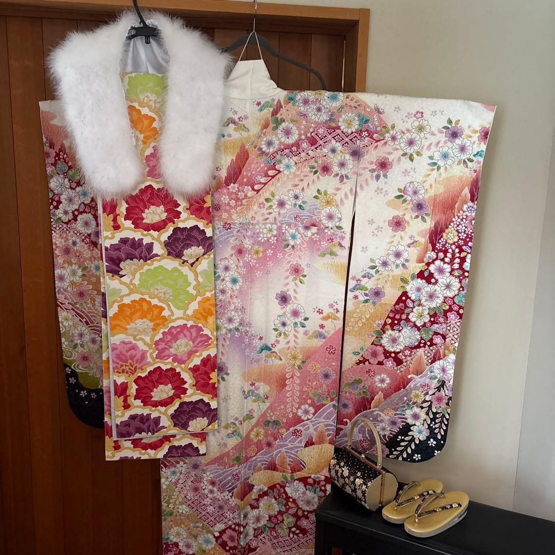 最安値！可愛い振袖 フルセットバック草履つき　花の模様 白地