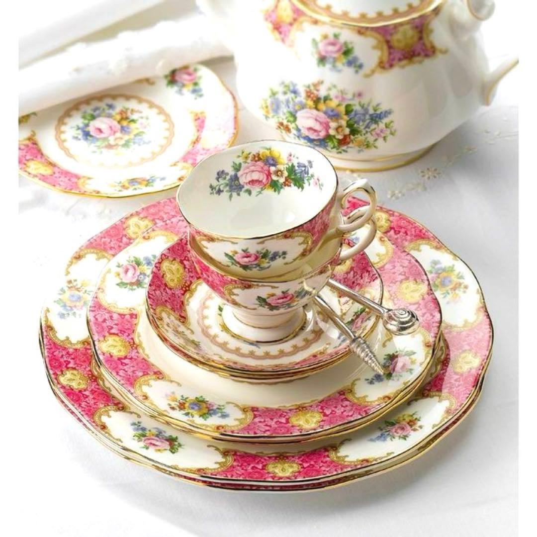 未使用箱入❤️ロイヤルアルバート❤️レディーカーライル❤️カップ＆ソーサー他　セット