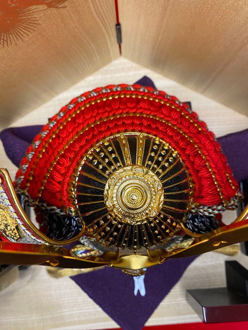 東京久月　五月人形　家紋付き正絹糸織兜飾り　針桐白木収納セット