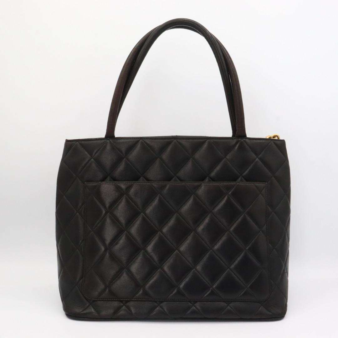 シャネル　ラムスキン　マトラッセ　復刻トートバッグ　ココマーク　ブラック