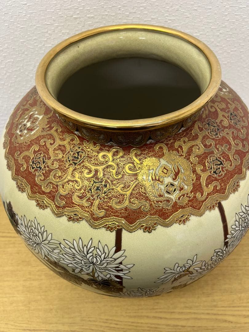 薩摩焼　花鳥風月図　金彩絵付壺　花瓶　アンティーク　インテリア
