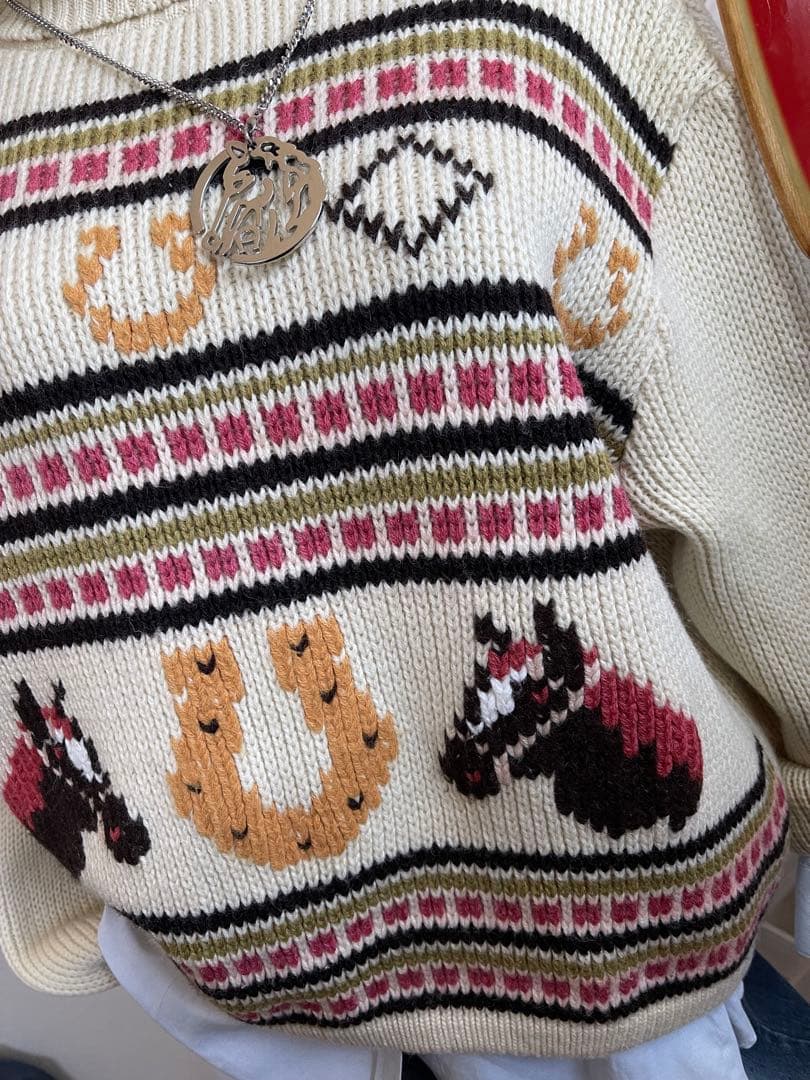 ユニセックス　カナダ製⭐︎ 馬　ニット　馬蹄　蹄鉄⭐︎ ピュアバージンウール　ハート