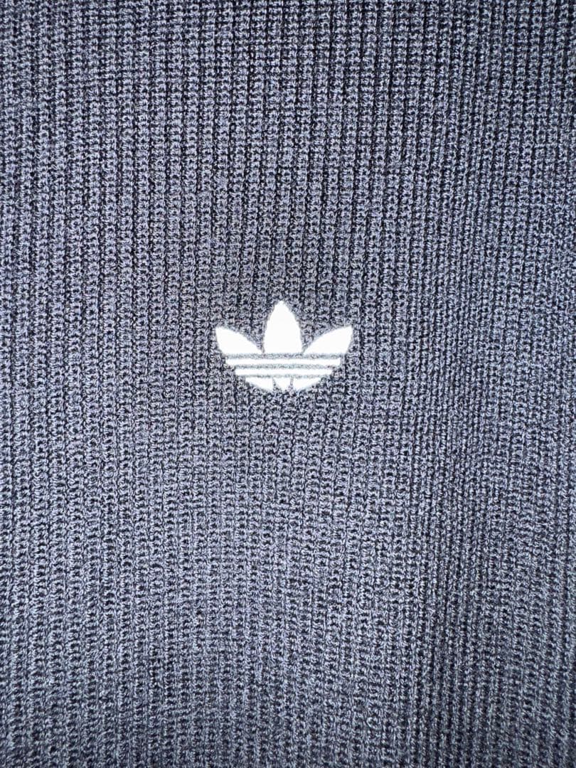 完売品　adidas プレミアムカーディガン 黒