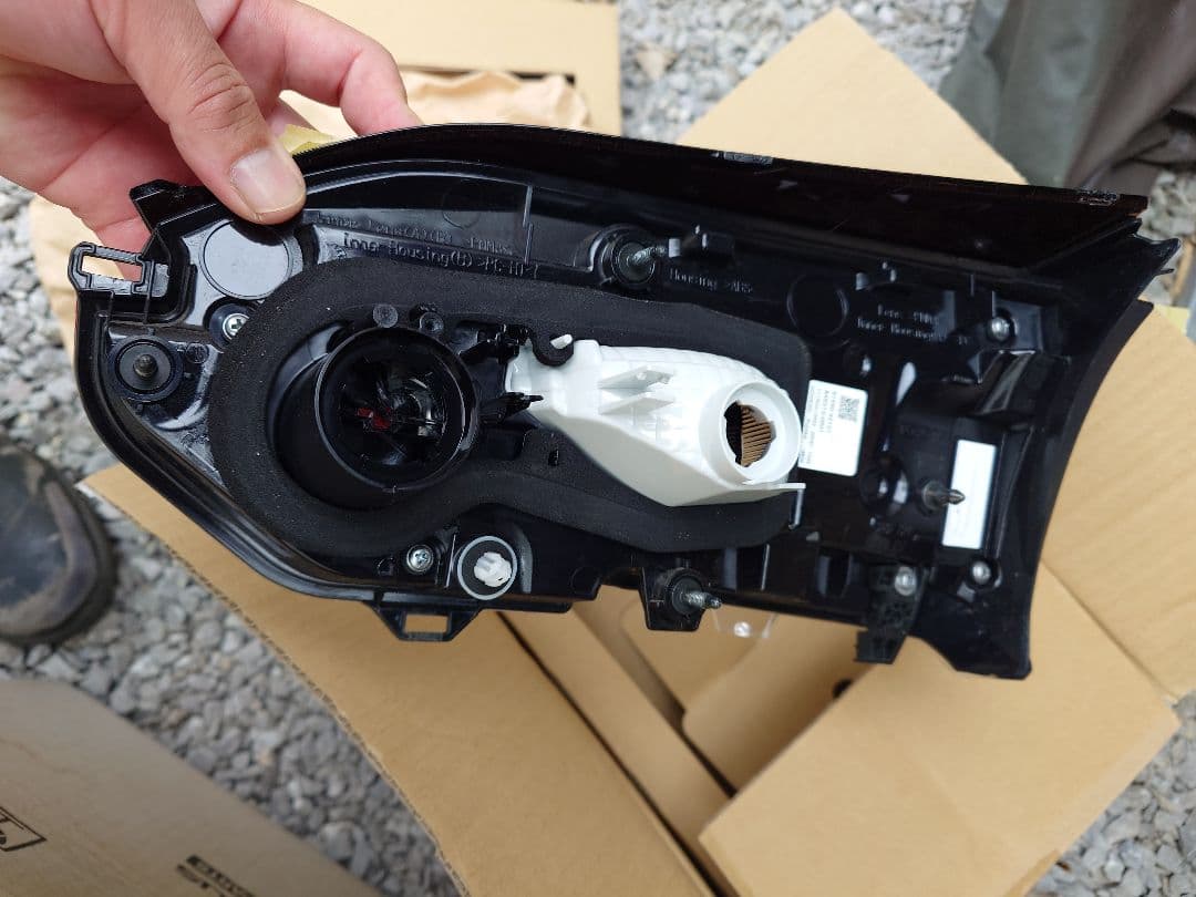 トヨタ純正　ラブ4　ラヴ4　RAV4　左側テールレンズセット　おまけ付き！