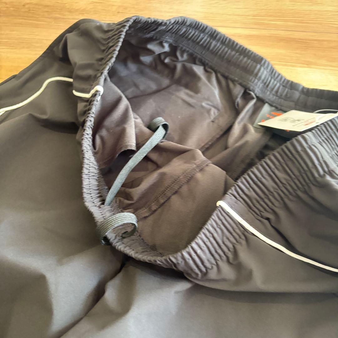 新品　ビームスデザイン　上下セット　ウインドジャケット　ウインドパンツ　ブラック