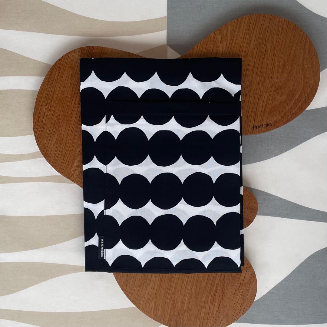 新品 marimekko RASYMATTO ラシィマット エプロン ミトン×2