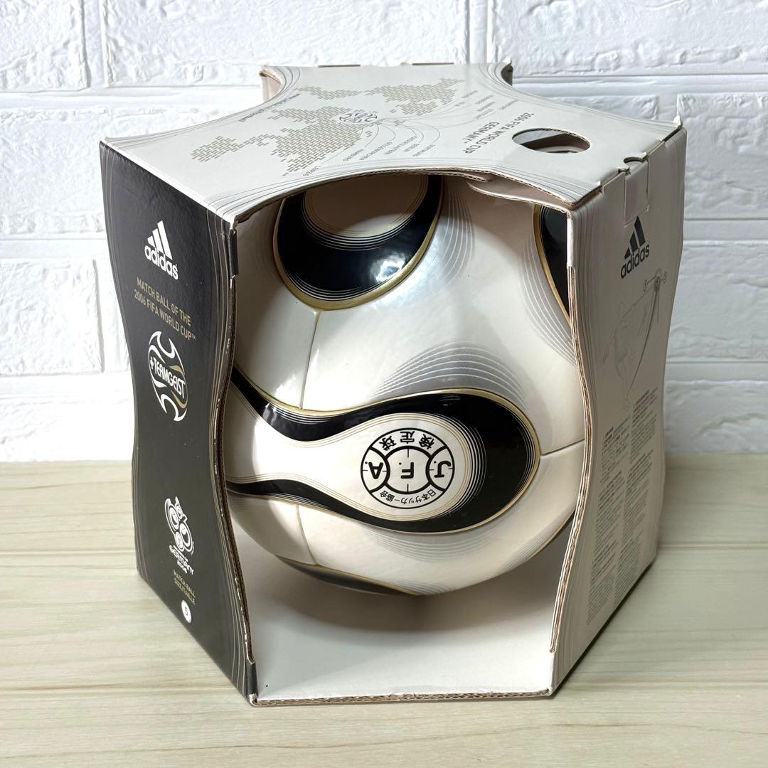 adidas TEAMGEIST 2006年 ドイツワールドカップ公式球